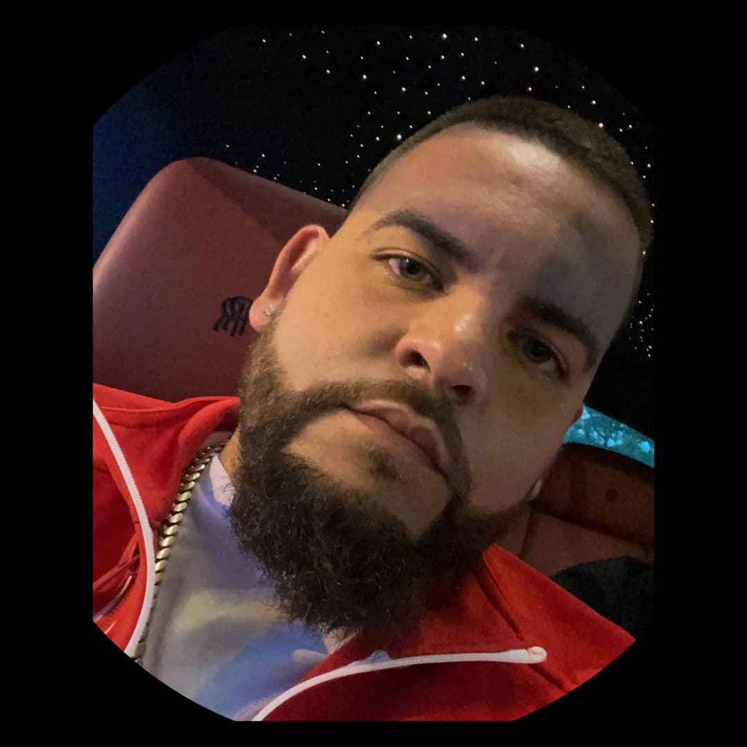 Santi, Founder and Head Trader at ProfitWaves